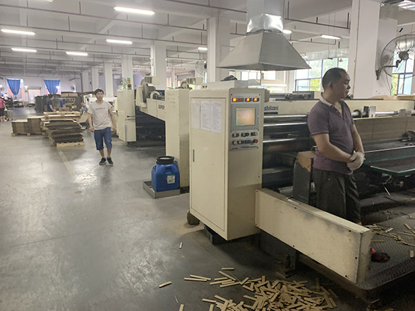 全自動(dòng)粘箱機(jī)